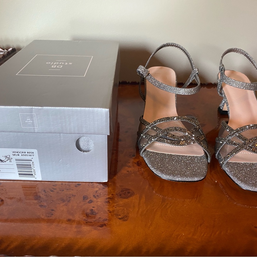 Chic Silver Gray Heels with Criss-Cross Straps